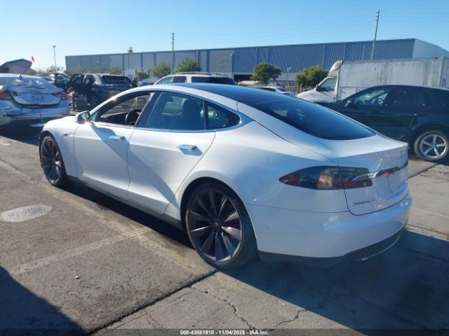 2015 TESLA MODEL S 5YJSA1H46FF094611 Photo 2