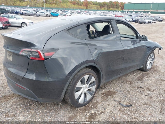 2024 TESLA MODEL Y 7SAYGDED5RF040254 Photo 3