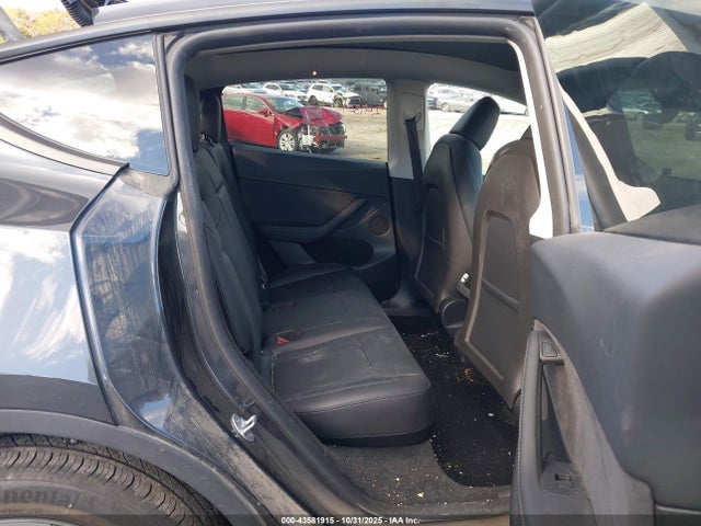 2024 TESLA MODEL Y 7SAYGDED5RF040254 Photo 7