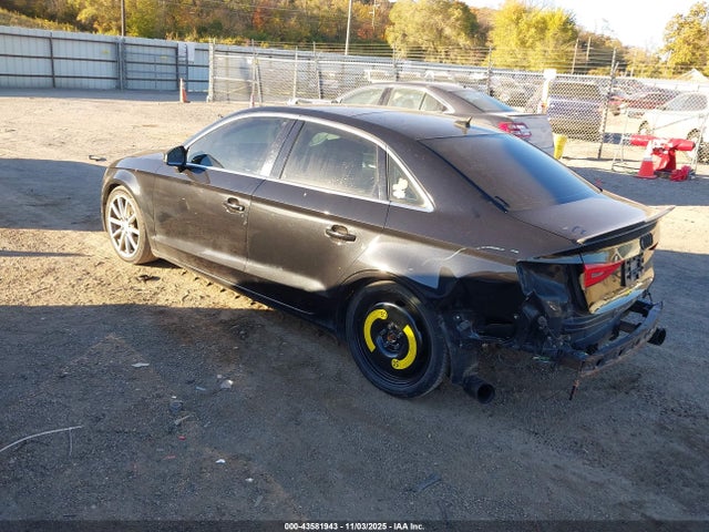2015 AUDI A3 WAUEFGFF7F1018844 Photo 2
