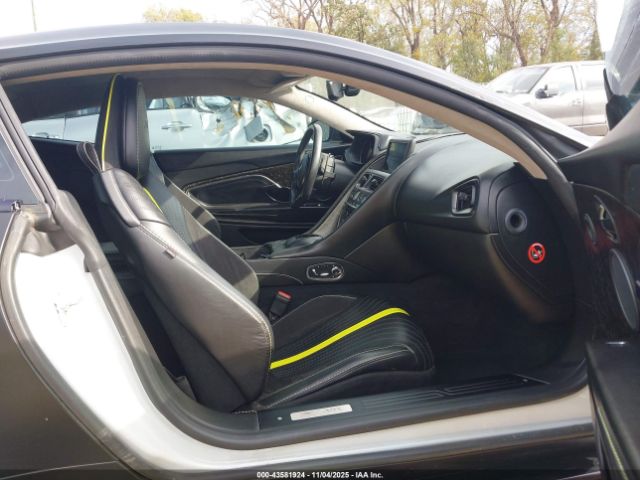 2019 ASTON MARTIN DB11 SCFRMFEV5KGL08148 Photo 4