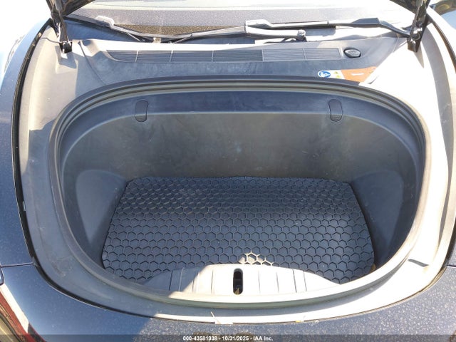 2018 TESLA MODEL 3 5YJ3E1EA9JF010079 Photo 9