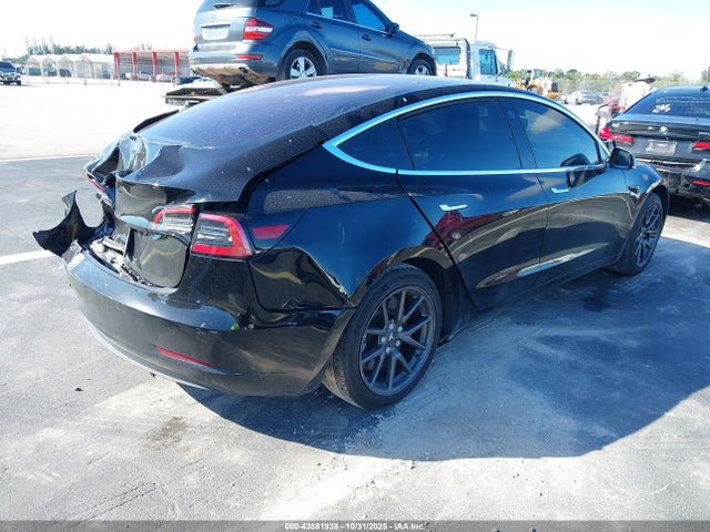 2018 TESLA MODEL 3 5YJ3E1EA9JF010079 Photo 3