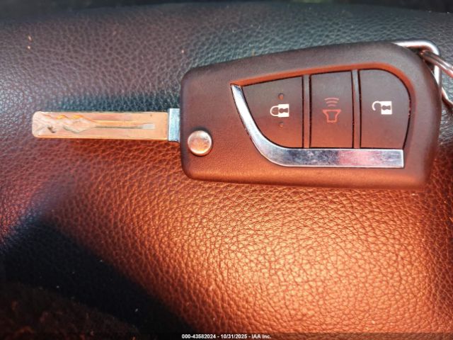 2021 TOYOTA CAMRY 4T1G11AK5MU424379 Photo 10