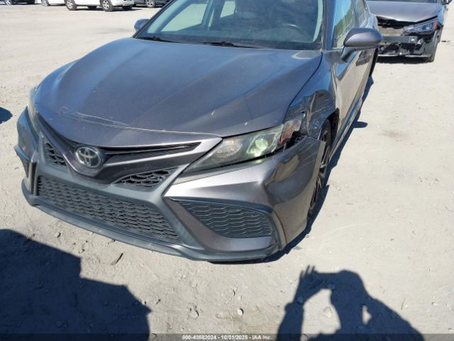 2021 TOYOTA CAMRY 4T1G11AK5MU424379 Photo 5