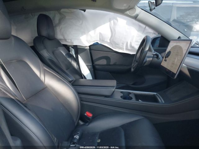 2022 TESLA MODEL Y 7SAYGDEE0NF351433 Photo 4