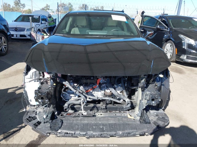 Lexus ES 300H 2025 58ADA1C17SU060298 Image 13