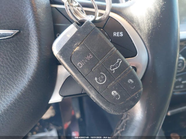 2C3CCAAG5GH334430 Chrysler 300 Limited