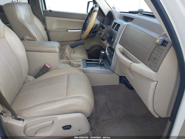 43582192 :رقم المزاد ، 1J4PP5GK6AW104015 vin ، 2010 Jeep Liberty Limited مزاد بيع
