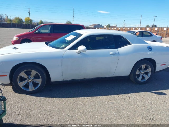 2C3CDZAG8KH677561 Dodge Challenger