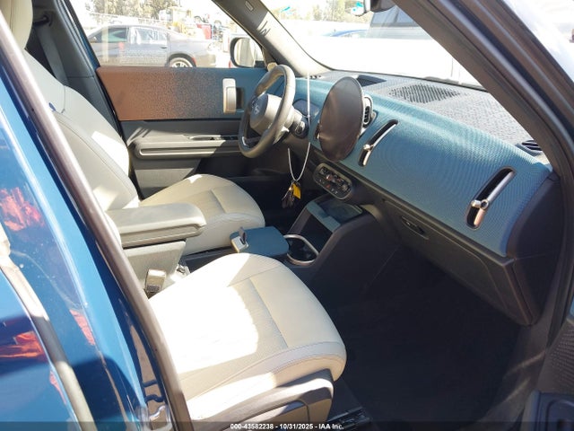 2025 MINI COUNTRYMAN WMZ23GA01S7R90559 Photo 4