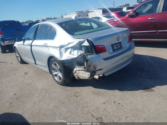 2013 BMW 528I WBAXG5C52DD234635 Photo 2