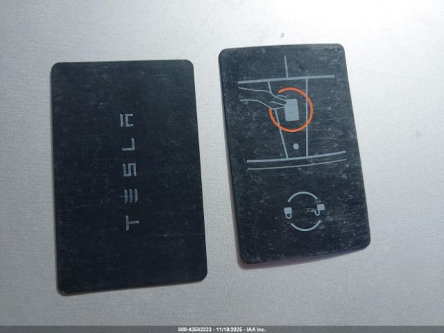 2021 TESLA MODEL Y 5YJYGDEE2MF152332 Photo 10