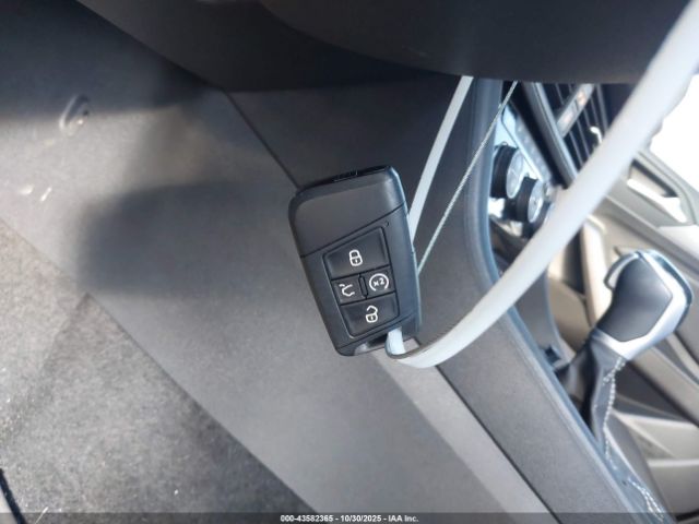 2023 VOLKSWAGEN JETTA 3VW7M7BU8PM029648 Photo 10
