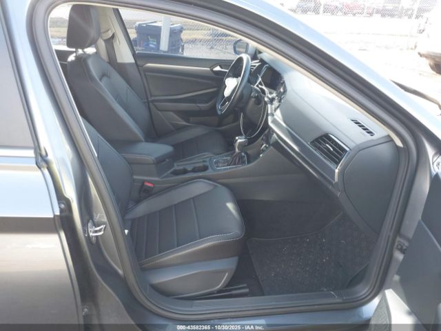 2023 VOLKSWAGEN JETTA 3VW7M7BU8PM029648 Photo 4