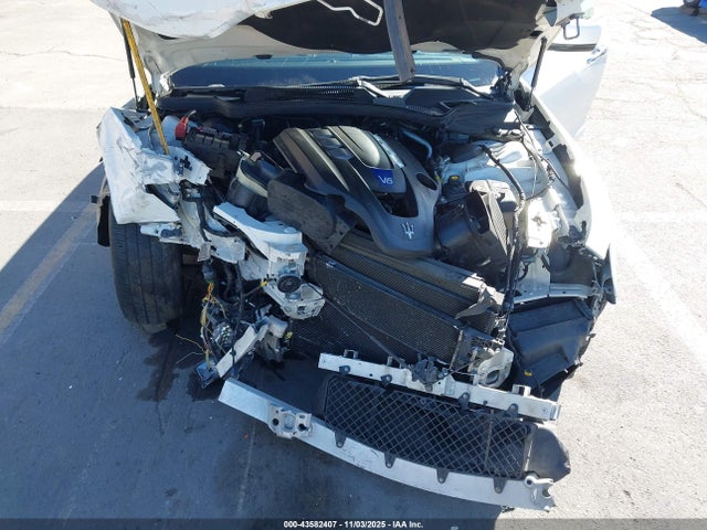 Maserati m156b 2015 ZAM57RTA4F1134079 Image 10
