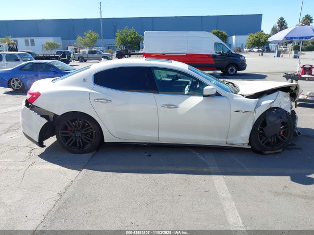 Maserati m156b 2015 ZAM57RTA4F1134079 Image 13