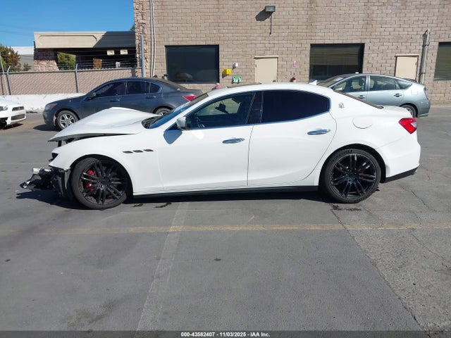 Maserati m156b 2015 ZAM57RTA4F1134079 Image 14