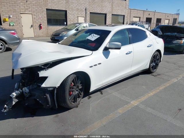Maserati m156b 2015 ZAM57RTA4F1134079 Image 2