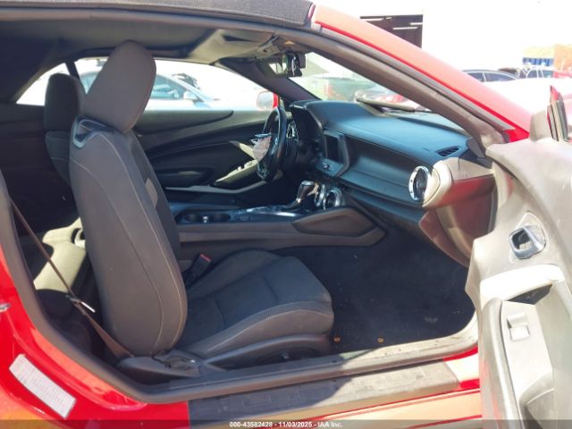 2020 CHEVROLET CAMARO 1G1FB3DX1L0122621 Photo 4