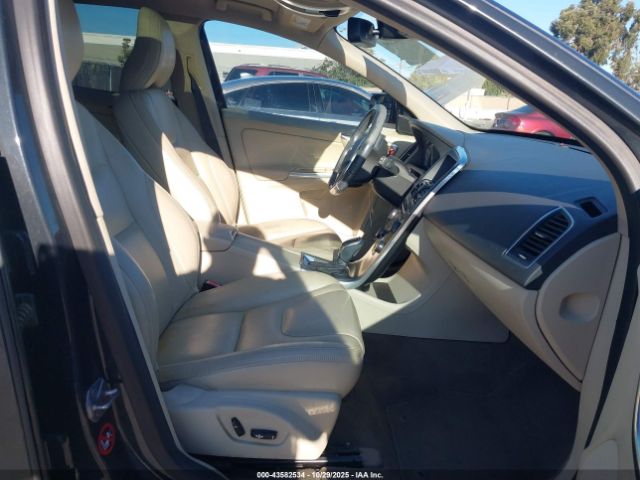 2014 VOLVO XC60 YV4952DL5E2521300 Photo 4