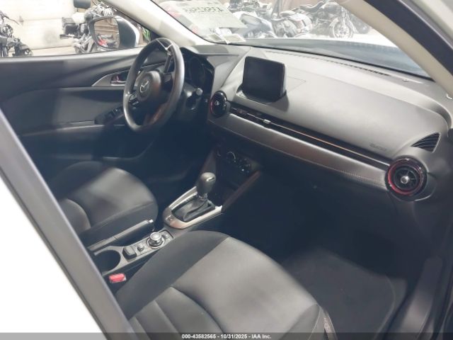 2018 MAZDA CX-3 JM1DKFB74J0325180 Photo 4