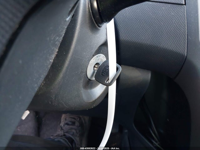 2008 TOYOTA YARIS JTDJT923485217928 Photo 10