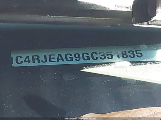 2016 JEEP GRAND CHEROKEE 1C4RJEAG9GC351835 Photo 8