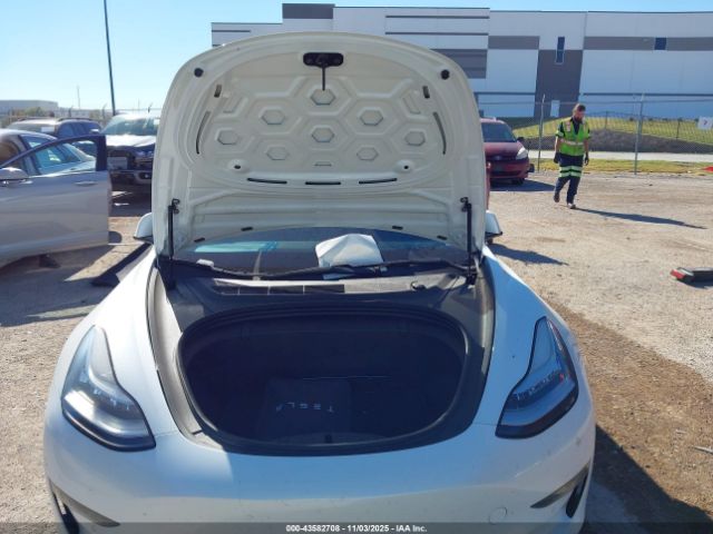 2019 TESLA MODEL 3 5YJ3E1EB8KF199611 Photo 9