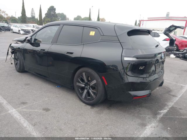 2025 BMW IX WB533CF06SCS53401 Photo 2