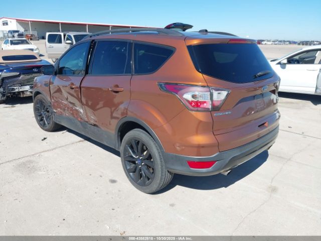 2017 FORD ESCAPE 1FMCU0GD6HUB02011 Photo 2