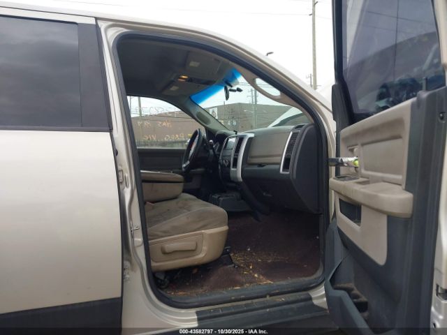 2009 DODGE RAM 1500 1D3HV13T99J526013 Photo 4