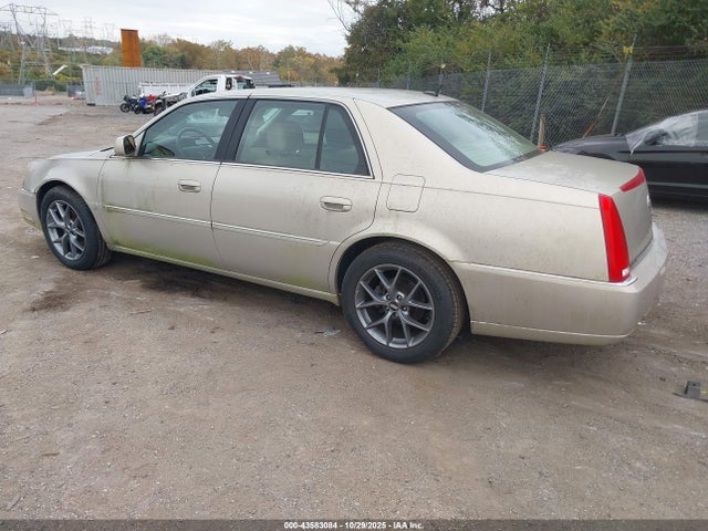 2007 CADILLAC DTS 1G6KD57Y57U121019 Photo 2