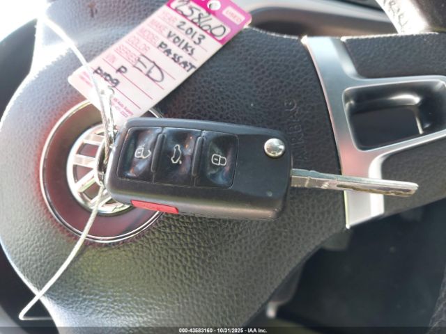 2013 VOLKSWAGEN PASSAT 1VWBP7A32DC039597 Photo 10
