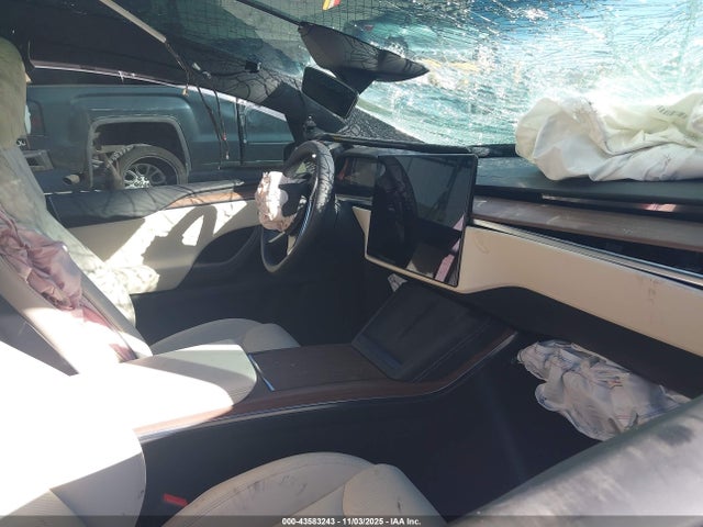 2025 TESLA MODEL X 7SAXCBE53SF464400 Photo 4