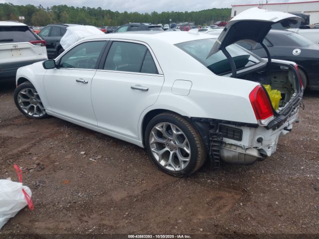 2019 CHRYSLER 300 2C3CCAPT1KH556122 Photo 2
