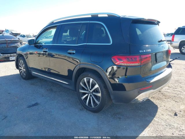 2020 MERCEDES-BENZ GLB 250 W1N4M4HB3LW024290 Photo 2