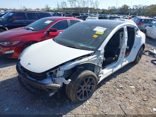 Продаж на аукціоні авто 2023 Tesla Model 3 Rear-wheel Drive, vin: 5YJ3E1EA8PF701080, номер лоту: 43583590