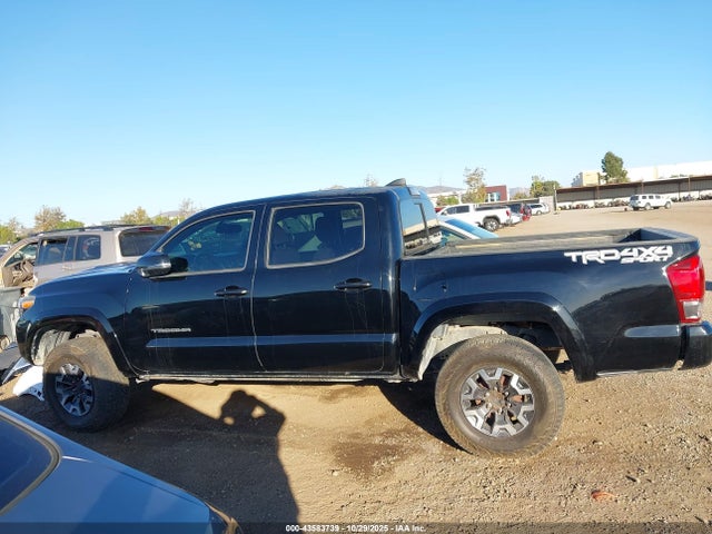 Продаж на аукціоні авто 2017 Toyota Tacoma Trd Sport, vin: 3TMCZ5AN1HM044737, номер лоту: 43583739