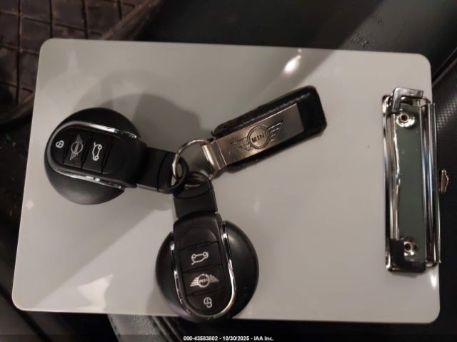 2017 MINI CLUBMAN WMWLU5C51H2E80376 Photo 10