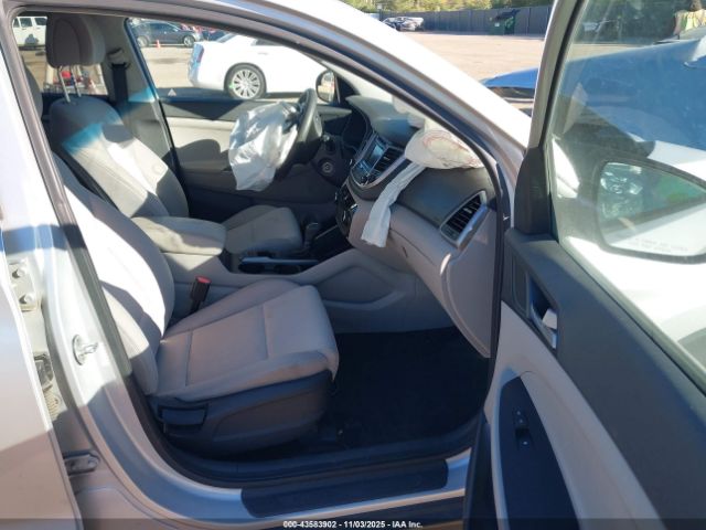 2016 HYUNDAI TUCSON KM8J33A49GU116827 Photo 4