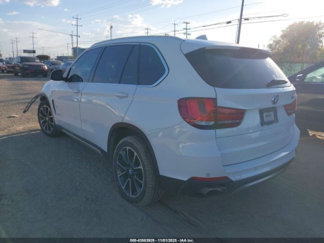 2018 BMW X5 5UXKR2C55J0Z22300 Photo 2