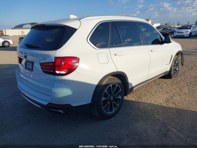 2018 BMW X5 5UXKR2C55J0Z22300 Photo 3