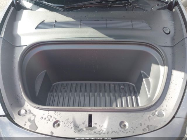 2024 TESLA MODEL Y 7SAYGDEE2RA280447 Photo 9