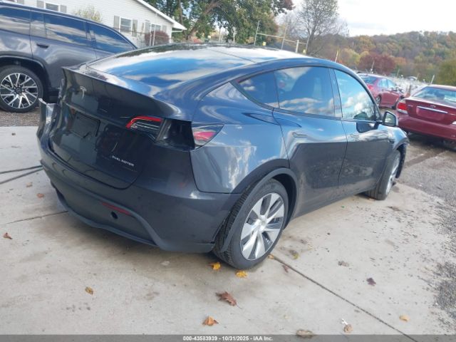 2024 TESLA MODEL Y 7SAYGDEE2RA280447 Photo 3