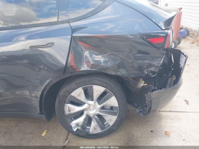 2024 TESLA MODEL Y 7SAYGDEE2RA280447 Photo 5