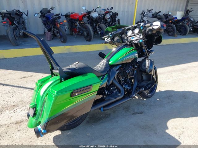 2011 HARLEY-DAVIDSON FLHXSE2 1HD1PZ811BB960872 Photo 3