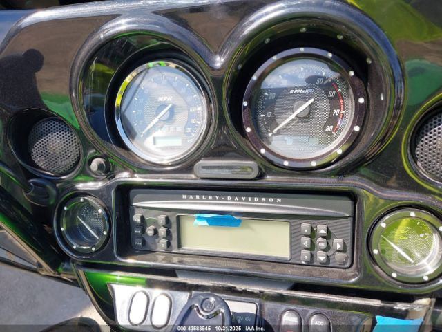 2011 HARLEY-DAVIDSON FLHXSE2 1HD1PZ811BB960872 Photo 6