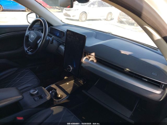 2021 FORD MUSTANG MACH-E 3FMTK1RM7MMA43896 Photo 4