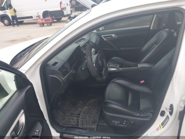 2014 LEXUS CT 200H JTHKD5BH6E2196775 Photo 4